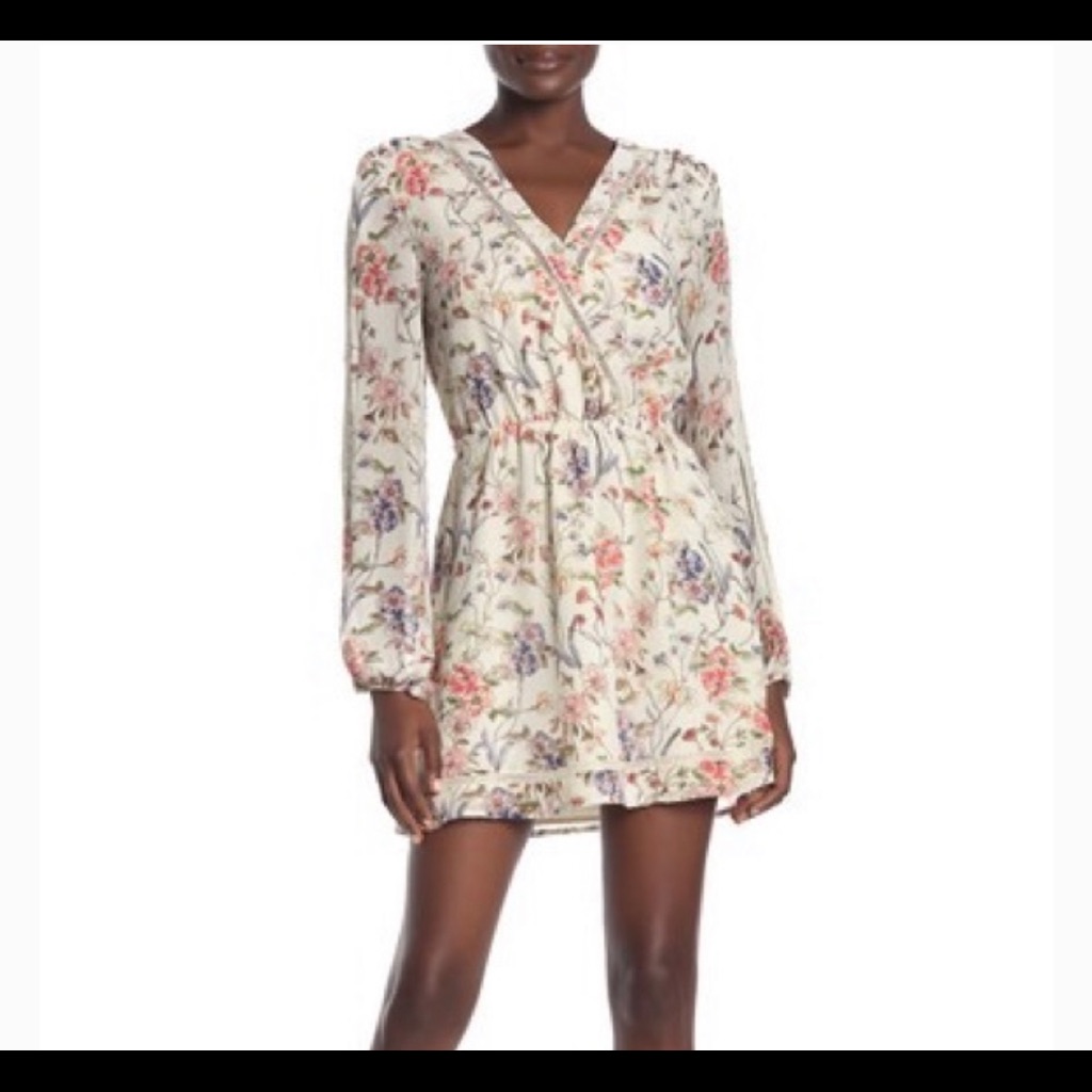 Cupcakes And Cashmere Long Sleeved Floral Dress